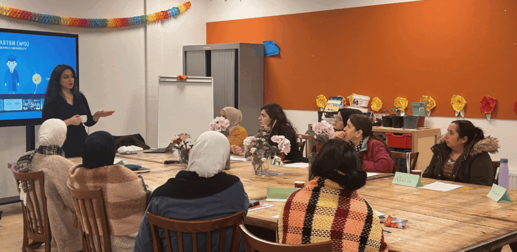 Ranim geeft Rode Kruis workshop in AZC Assen