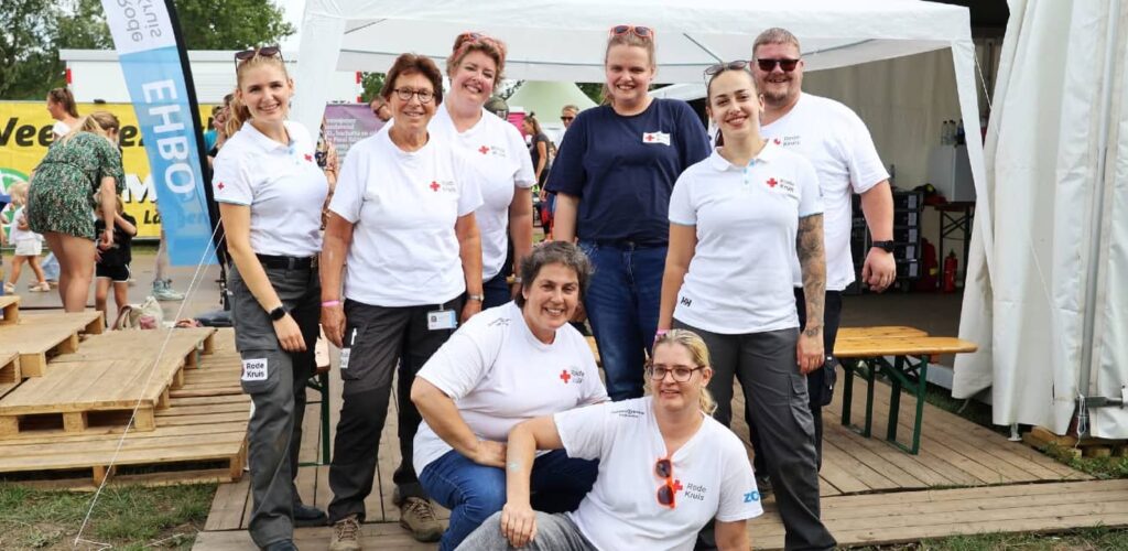 word vrijwilliger bij het rode kruis west nederland