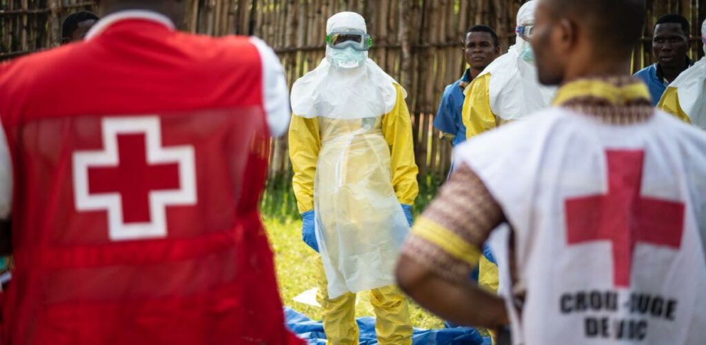 Democratische-Republiek-Congo-Rode-Kruis-training-hulpverleners-ebolabestrijding