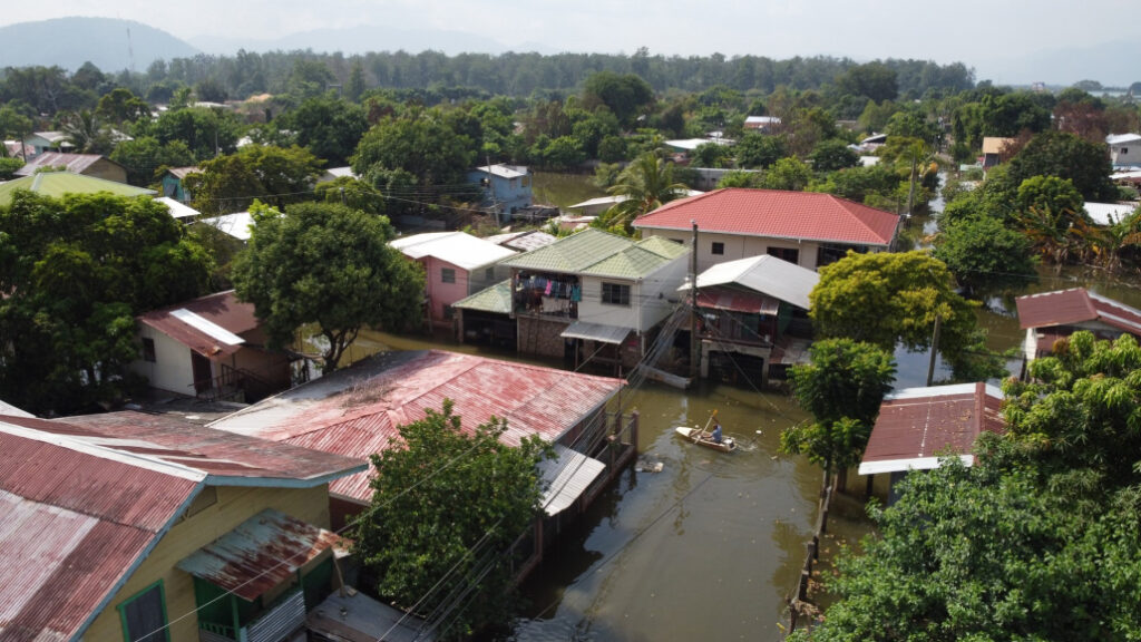 verwoesting-orkanen-midden-amerika