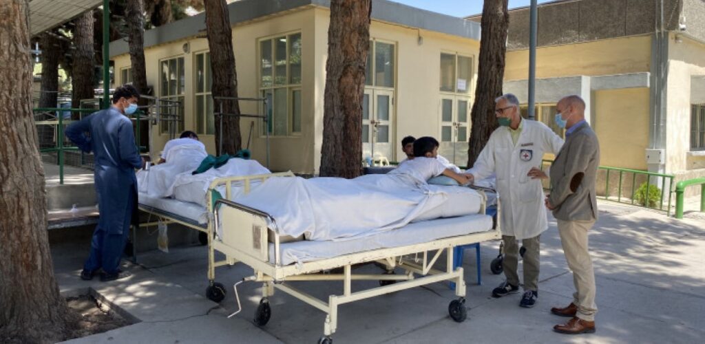 medische hulp afghanistan Rode Kruis