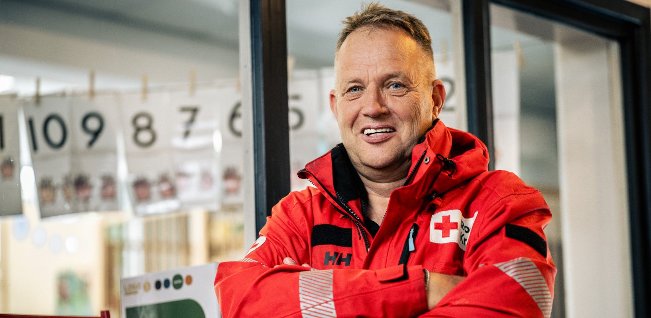 word_vrijwilliger_vrijwilligerswerk_bij_het_rode_kruis_maak_tijd_om_te_helpen