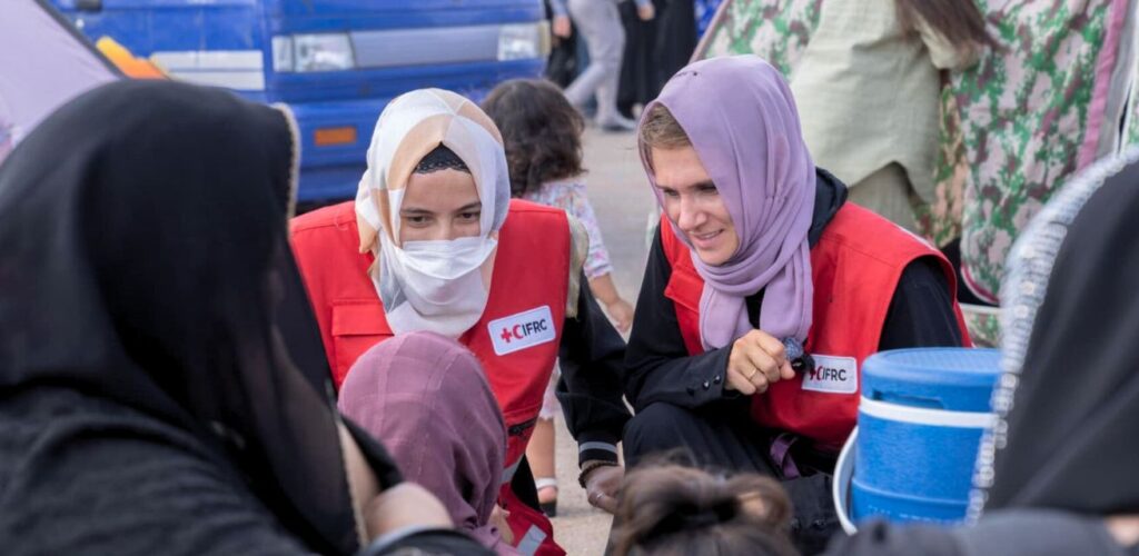 Nicole in Afghanistan hulp verlenen