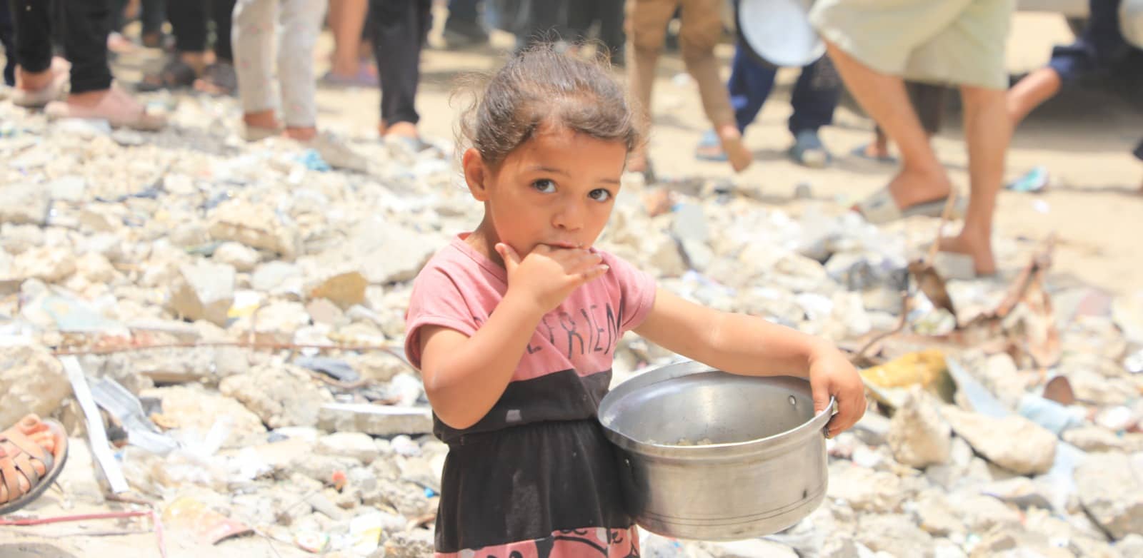 hulp aan gaza rode kruis