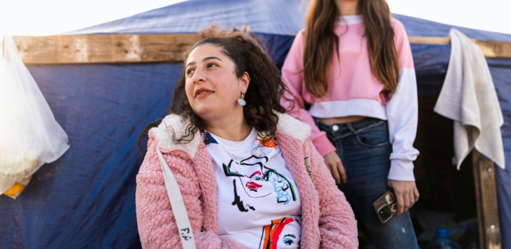 Farah bij haar tijdelijke onderkomen in Libanon