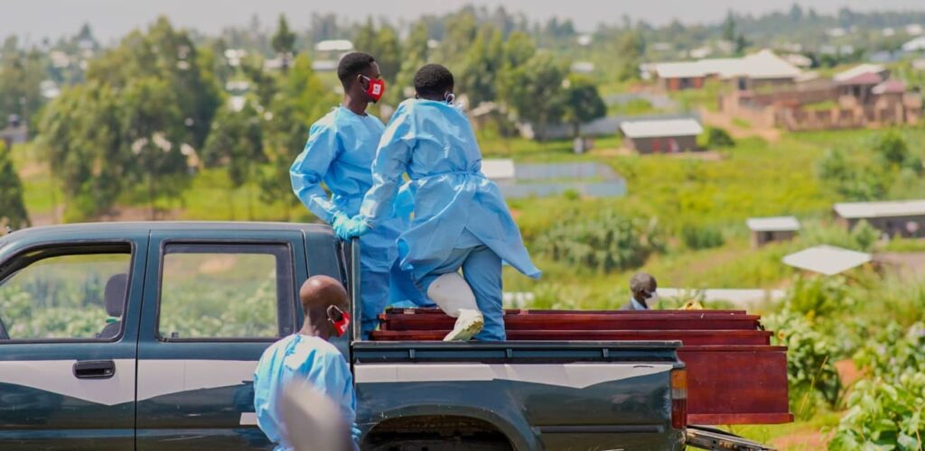De strijd tegen ebola in de DRC zwaar voor de Rode Kruis vrijwilligers